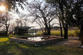 Отель Camp Hogo Kavango  Рунду